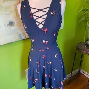 Justify dress